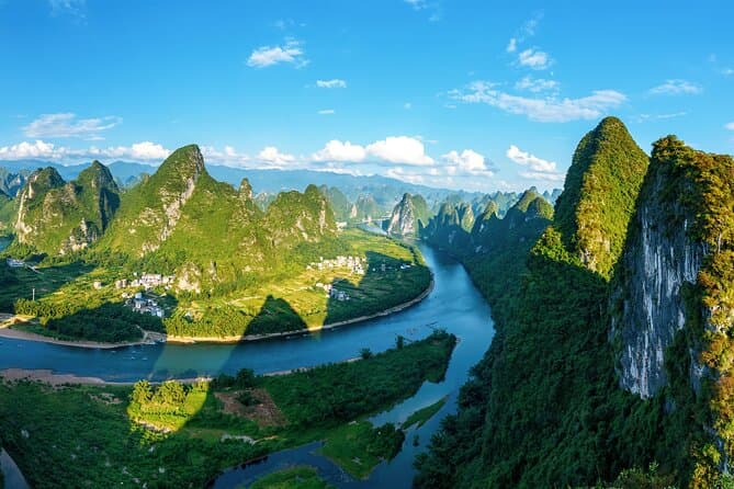 Guilin Yangshuo Tour: Li River & Yangshuo Highlights
