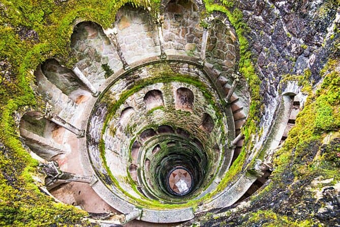Magical Quinta da Regaleira Tour: Sintra's Hidden Wonders