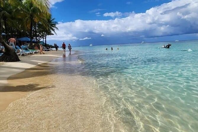 Unforgettable West Bay Beach Adventures in Roatan
