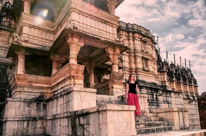 Best Kumbhalgarh Fort & Ranakpur Temple Tour from Udaipur