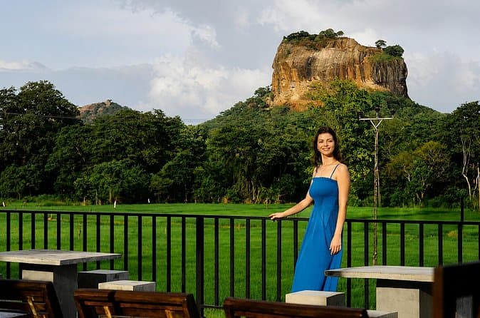 Best Dambulla Cave Temple Experiences