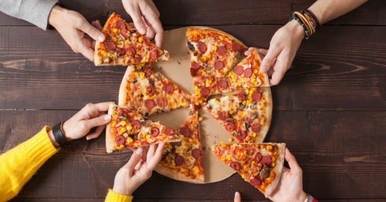 Best 10 Pizza Places in Cairo