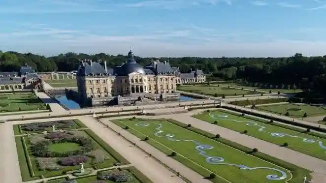 Explore Vaux-le-Vicomte Palace Tours