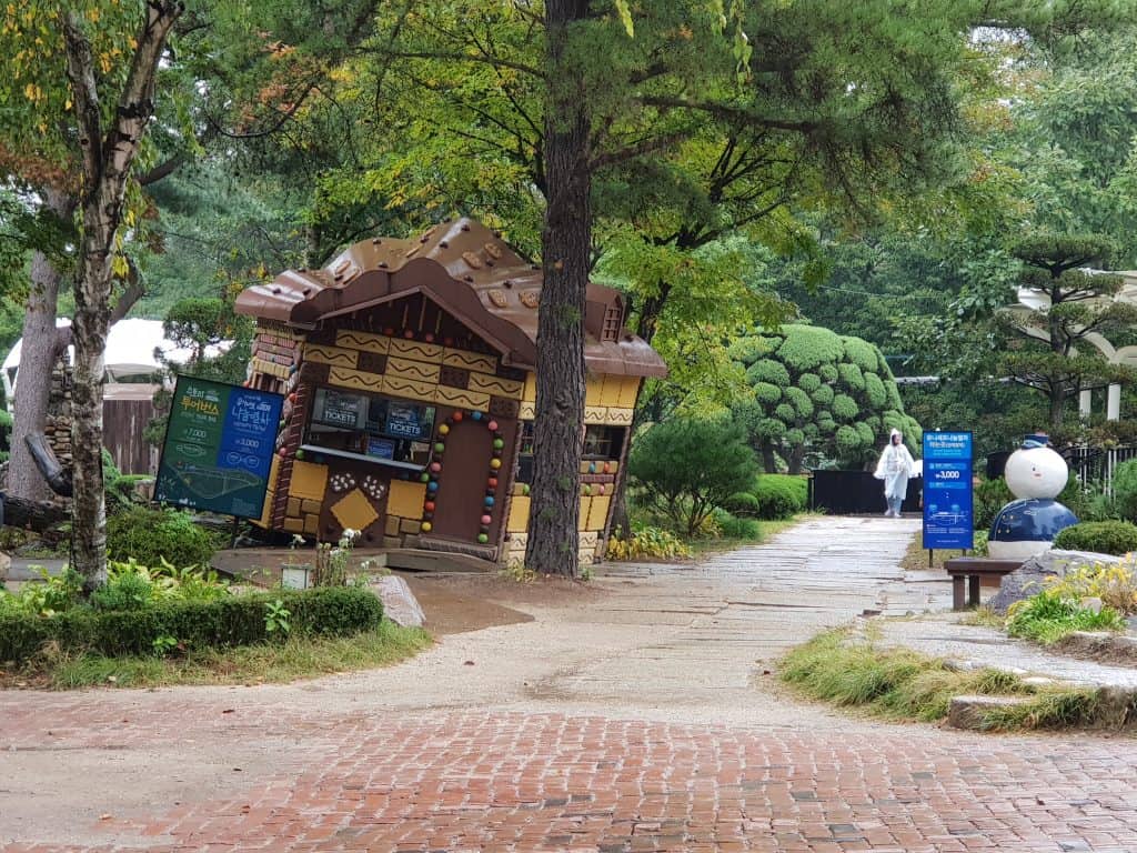 Nami Island Tour Bus and UNICEF Train ticket office