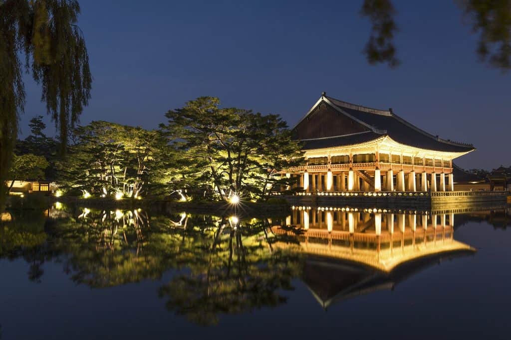 Nighttime of Gyeonghoeru