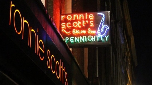 Best things to do in London. Ronnie scotts bar