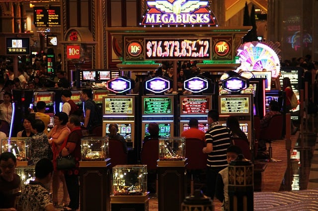 macau city casinos and hotels shot machines and gambing tables