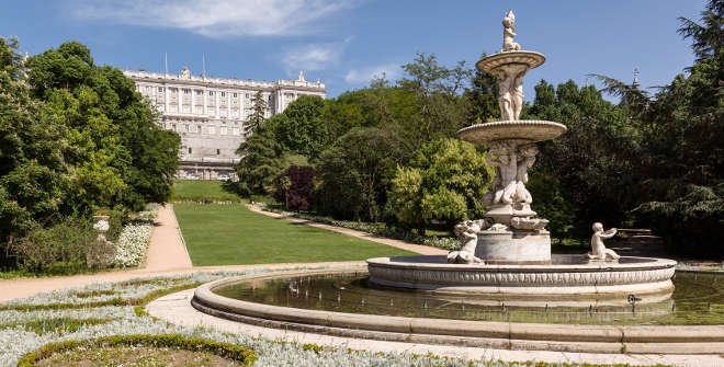 the campo del moro gardens outside the royal palace in madrid
