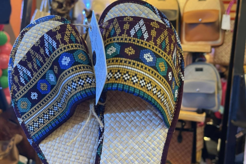  Tikog Slippers