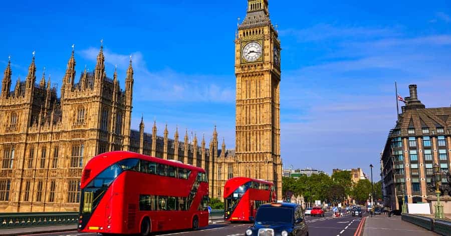 A picture of Big Ben in London during the morning.