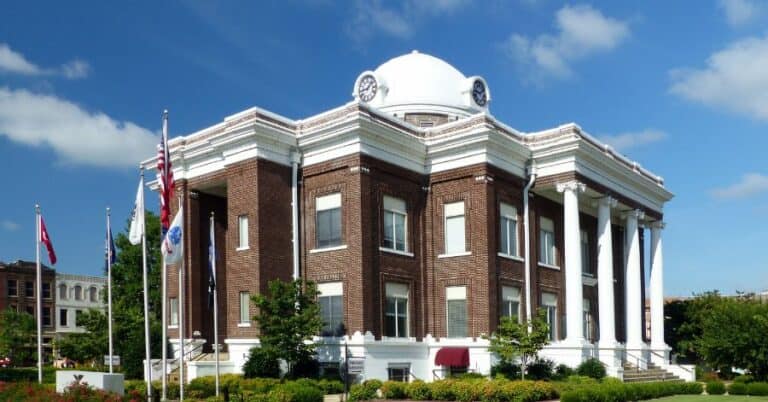 Best Hotels in Dyersburg, TN - TourTeller Blog