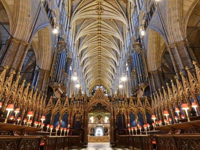 A picture inside of Westminster Abbey in London.