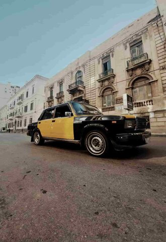 A picture of a taxi in Egypt.