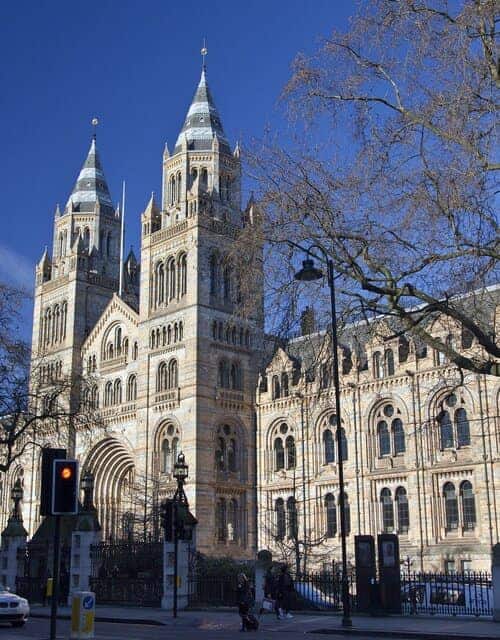 A picture of the outside of Natural History Museum in London.
