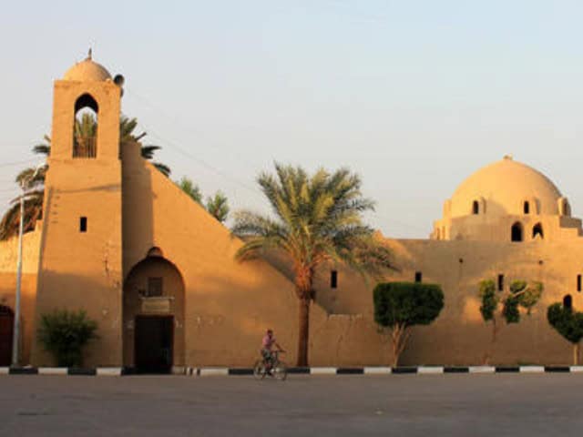 A picture of a building inside of New Gourna Village in Luxor, Egypt.