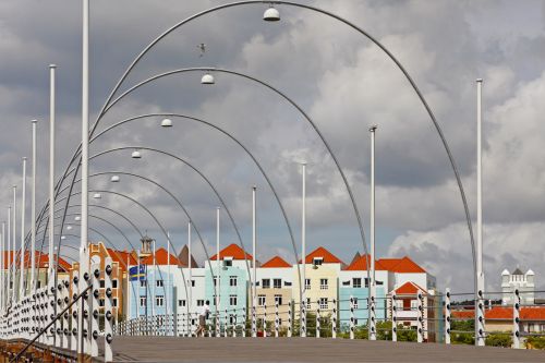 Queen Emma Bridge, things to do in curacao