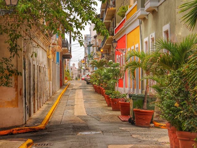 A picture of a street alley in Old San Juan in Puerto Rico.