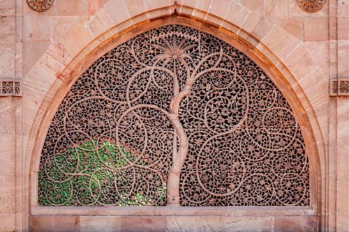 Ahmedabad: Adalaj Stepwell & Religious Tour with Transfer