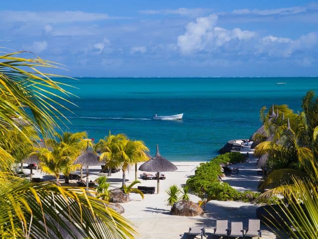 A picture with an aerial view of Mauritius.