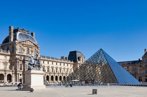 Louvre Museum