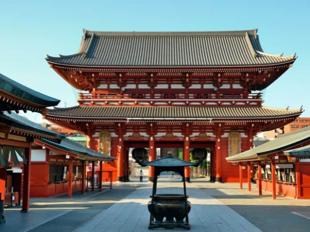 A picture of Sensoji Temple in Tokyo, Japan.