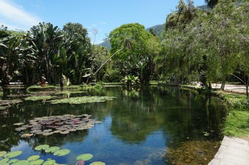 Lago Frei Leandro Pond