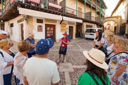 From Madrid: Guided Day Trip to Chinchon, Aranjuez & Toledo