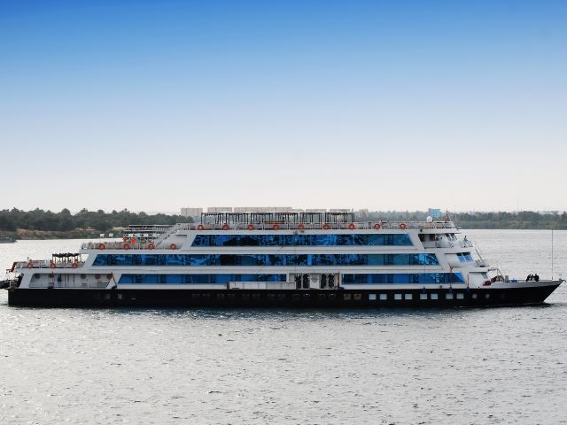 A picture of a Nile cruise in Cairo.