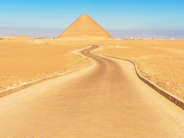 A picture of Dahshur Pyramids.
